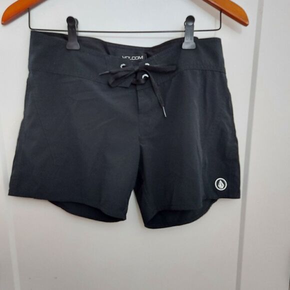 VOLCOM Shorts Size 7 - Picture 1 of 4